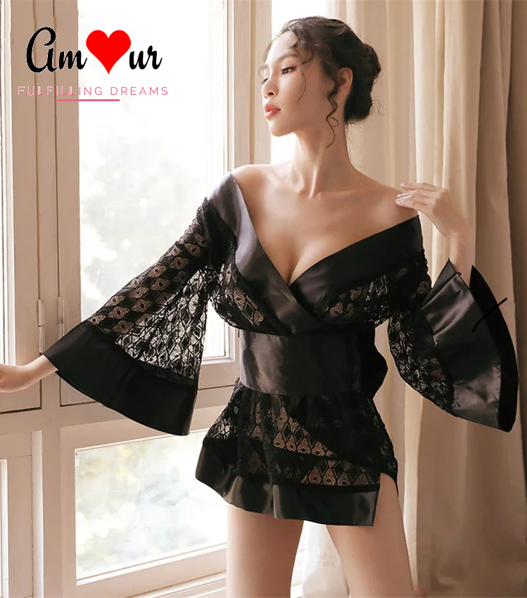 Noir Éclipse Sexy Lace Kimono