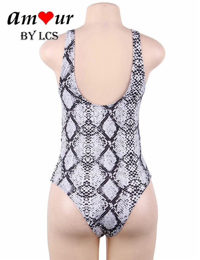 Elegant and Sexy Contrasting Colors Swimsuit