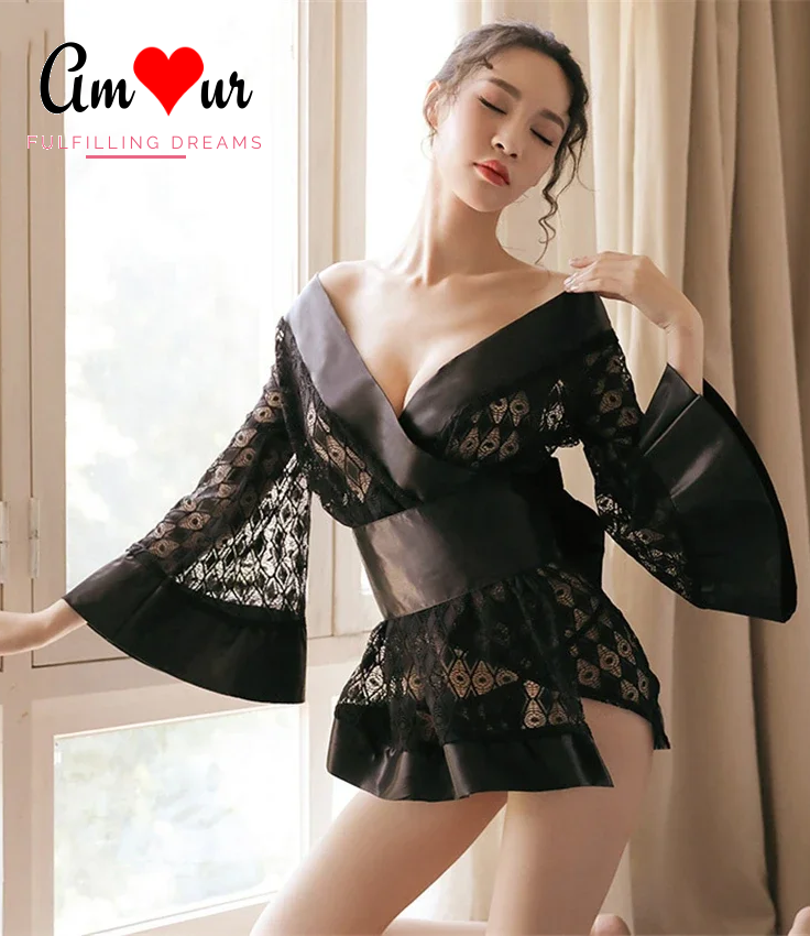 Noir Éclipse Sexy Lace Kimono