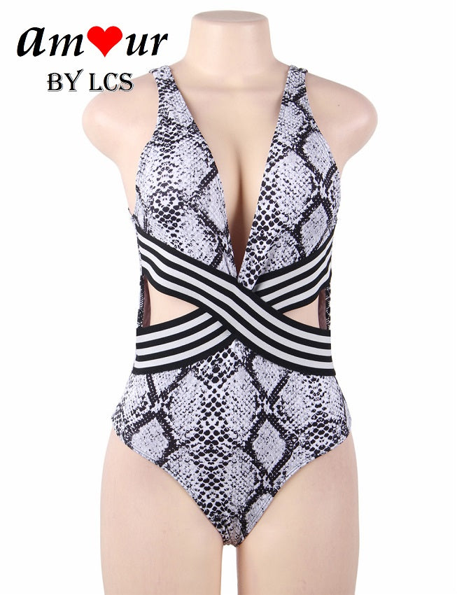 Elegant and Sexy Contrasting Colors Swimsuit